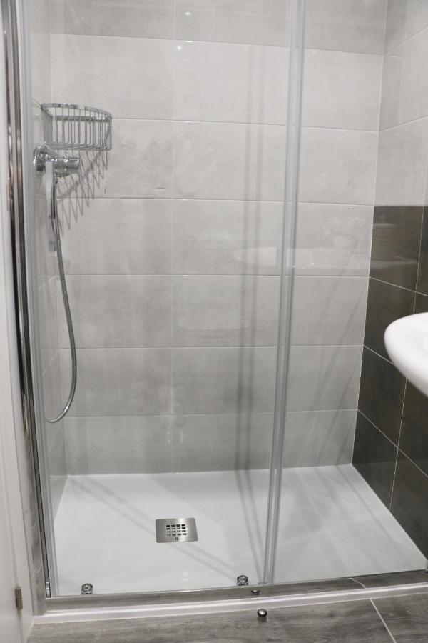 Apartamentos Credencial Саррія Екстер'єр фото