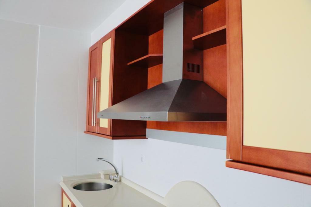 Apartamentos Credencial Саррія Екстер'єр фото