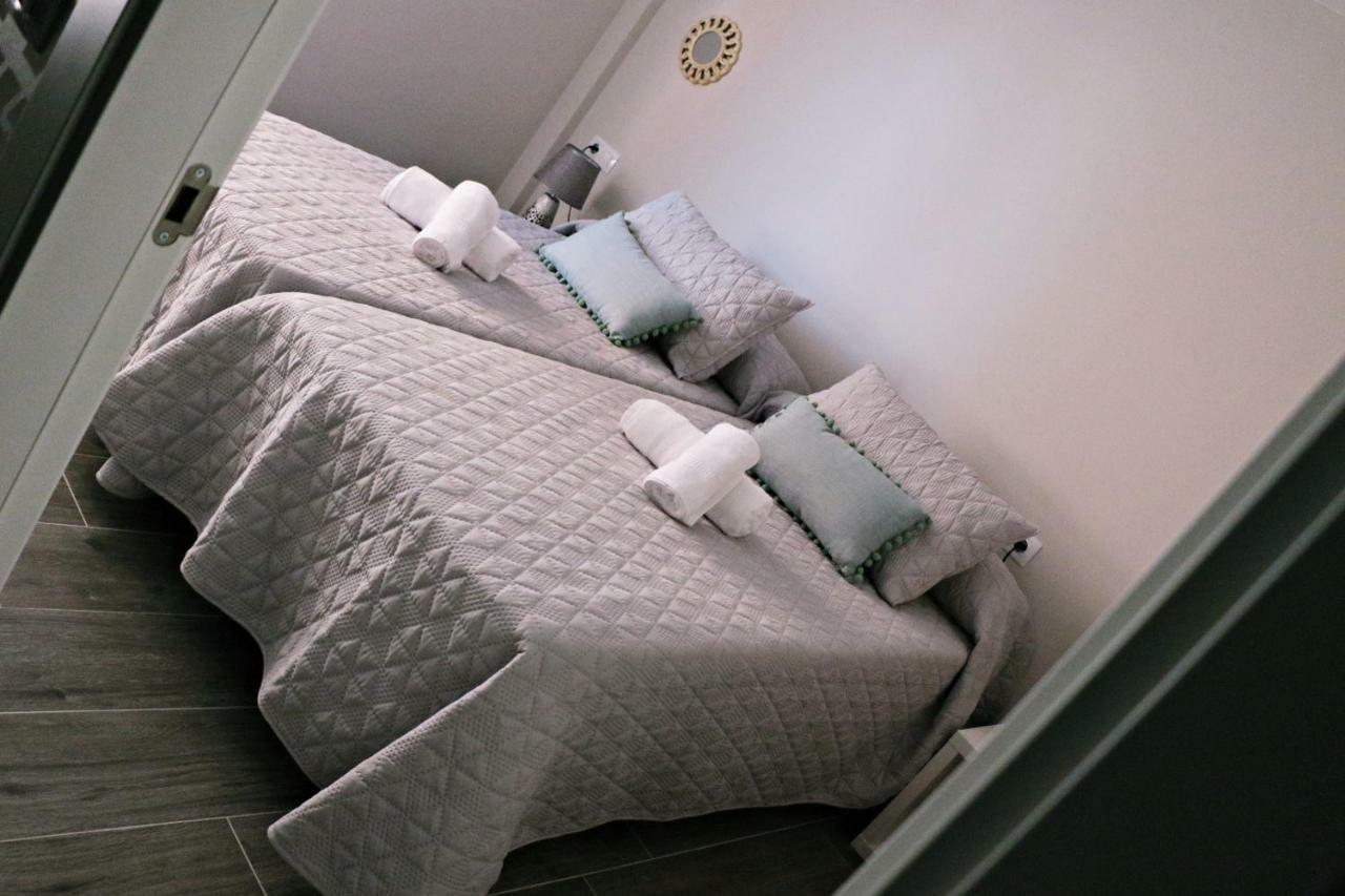 Apartamentos Credencial Саррія Екстер'єр фото