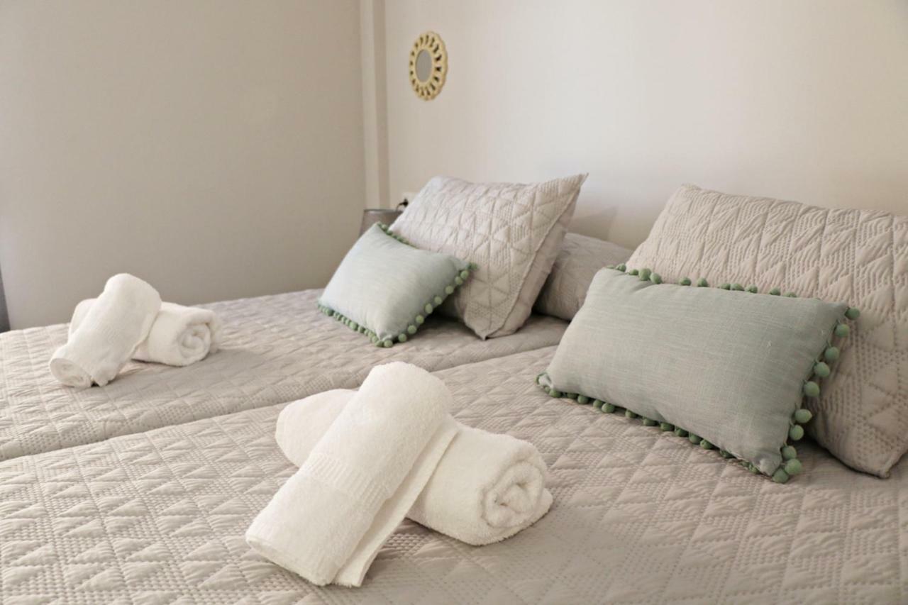 Apartamentos Credencial Саррія Екстер'єр фото