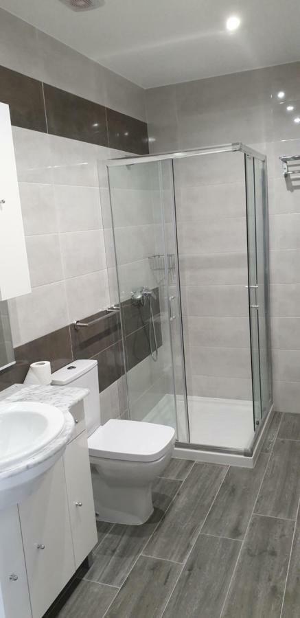 Apartamentos Credencial Саррія Екстер'єр фото